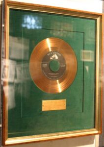 RIAA認定ゴールドディスク